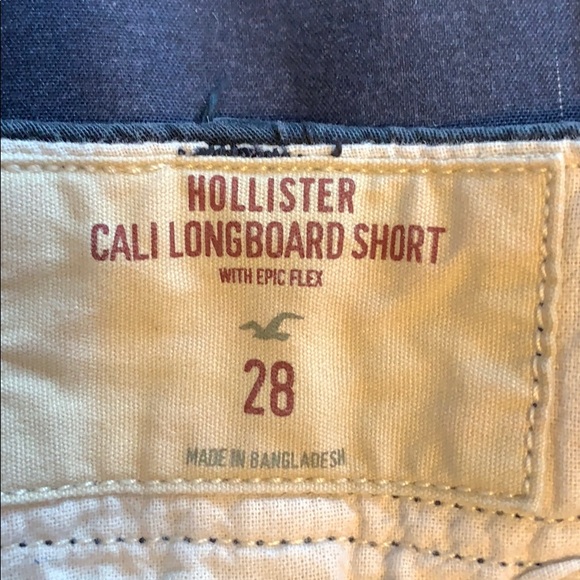 Navy Hollister Chaki Shorts - Picture 2 of 3